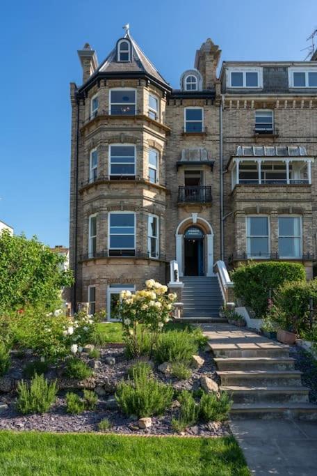 Beachfront Luxury Home With Spectacular Sea Views Herne Bay Exteriér fotografie