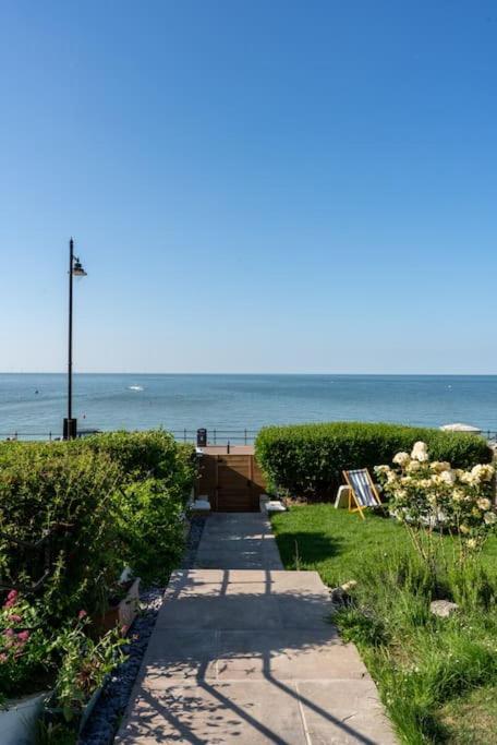Beachfront Luxury Home With Spectacular Sea Views Herne Bay Exteriér fotografie